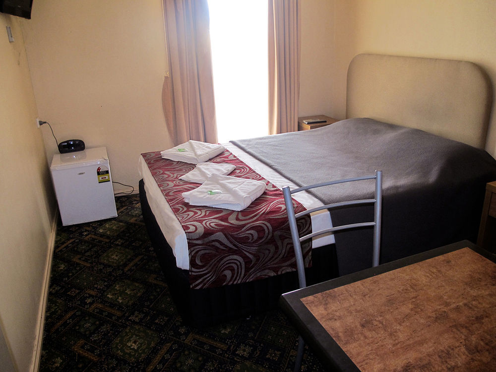 Royal Hotel Singleton Bagian luar foto