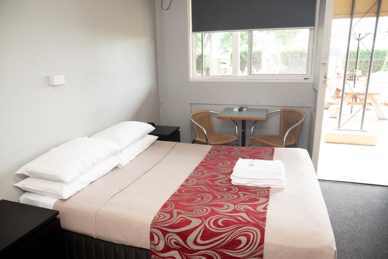 Royal Hotel Singleton Bagian luar foto